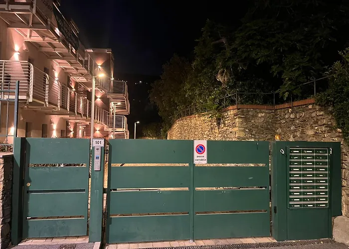 Apartment A House With A View