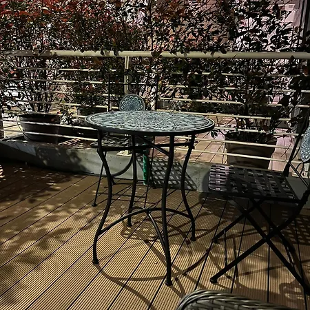 A House With A View * אלסיו