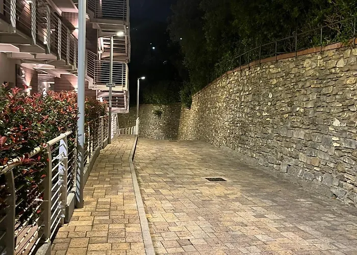 A House With A View 公寓